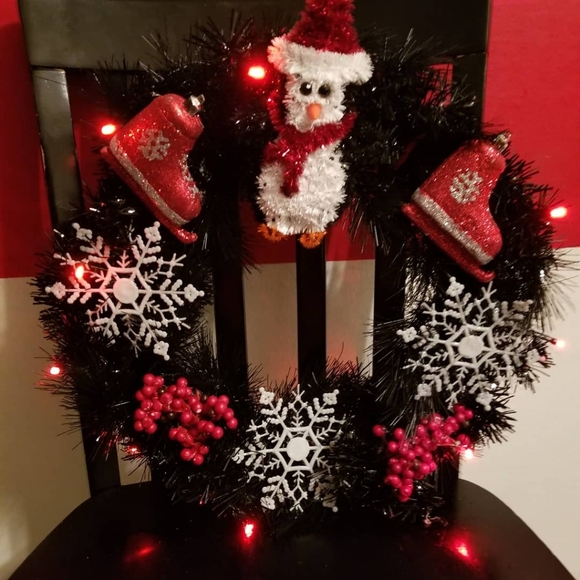 Custom Christmas Wreaths - Picture 3 of 15